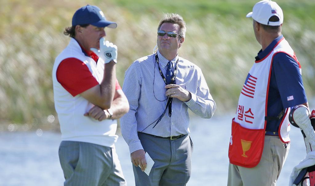 Internationals Fight Back, Mickelson Gets Bum Ruling