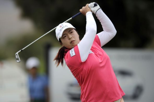 Rain Halts Play, Feng Surges Into Sime Darby Lead