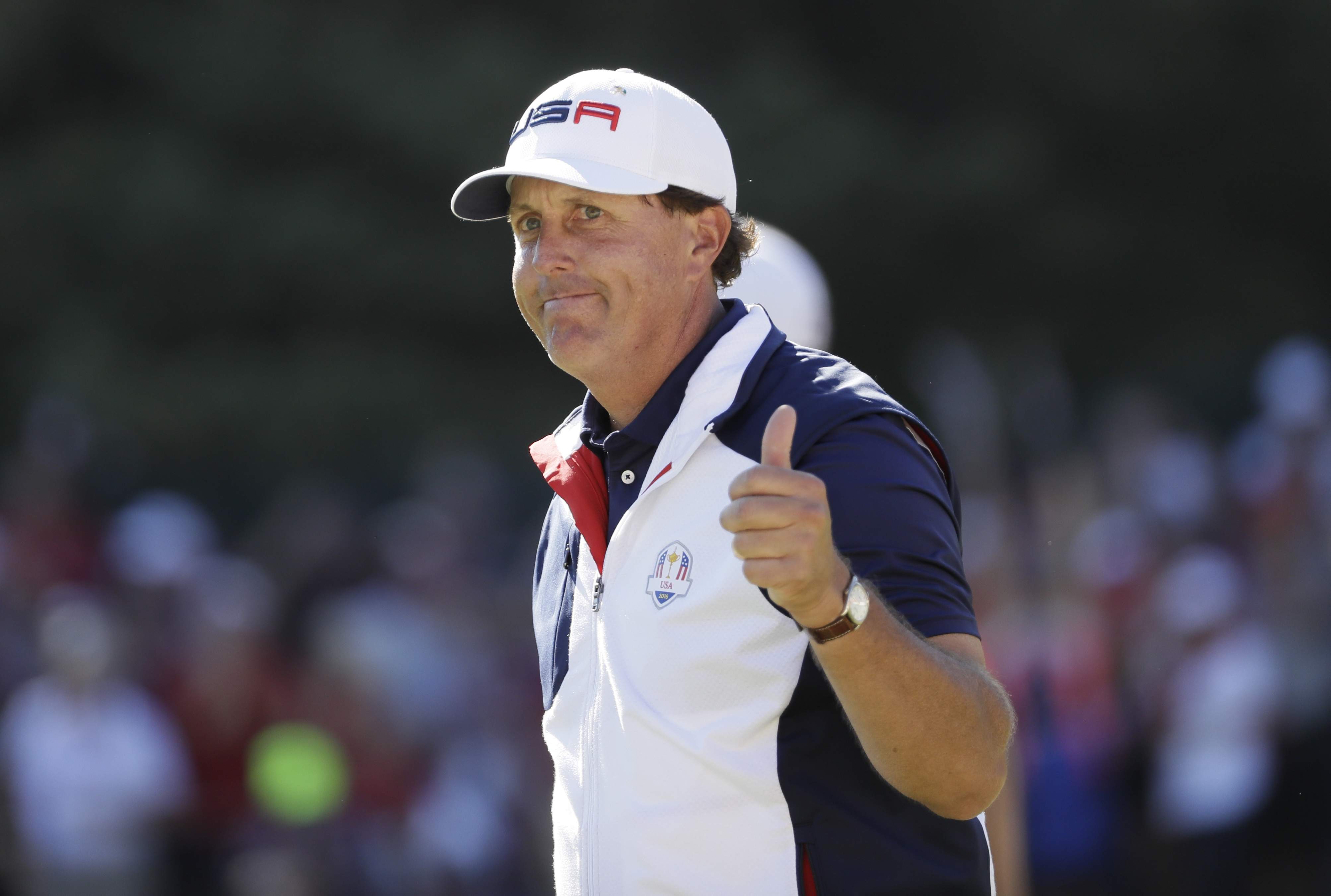 Lefty Stands By Tiger And Picks Up The Broken Pieces At Safeway