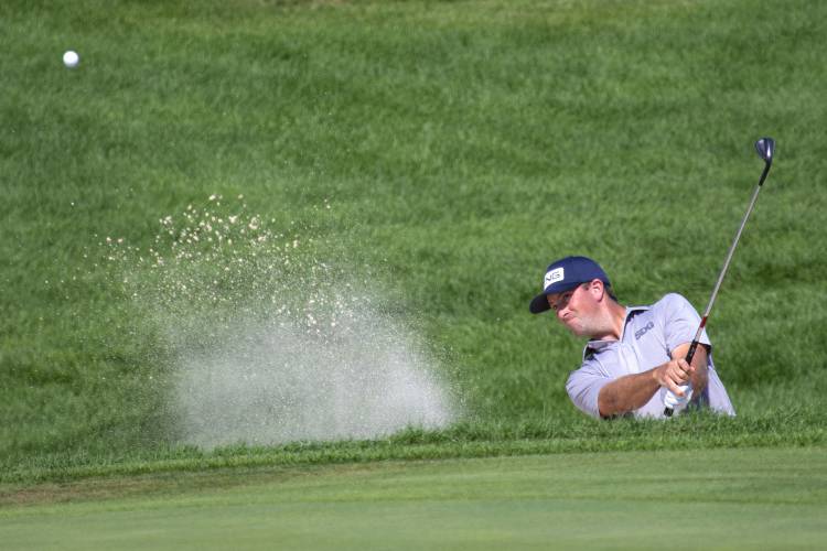 Michael Thompson's Clutch Bunker Shot Is Lesson-Worthy