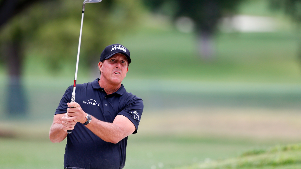 Thrill For Phil:  Mickelson, Oosthuizen Co-Lead PGA Championship